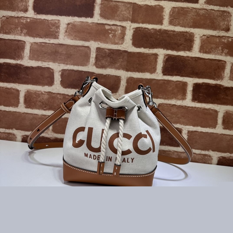 G*u*i bucket bags